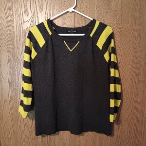 Cable & Gauge Sweater Size M